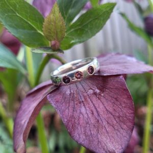 ‘Smooth as silk’ ring