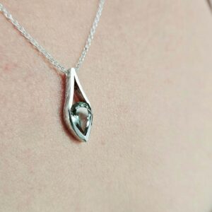 ‘Exposed Bum!’ (windows) pendant