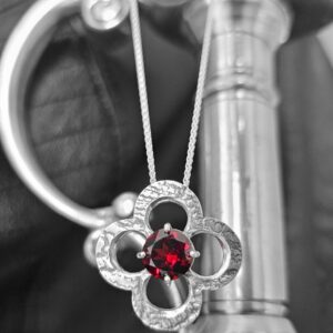 ‘In the Round’ pendant