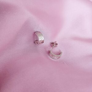 Hoop huggie earrings