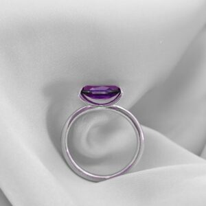 ‘Embrace’ ring